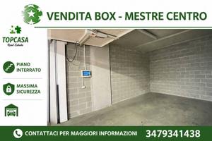 Box / Garage di 19 m² a Venezia