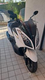 KYMCO DOWNTOWN 300i - pochissimi km - come nuovo!!