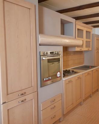CUCINA DBS FRASSINO ANTICATO IN MIRATURA