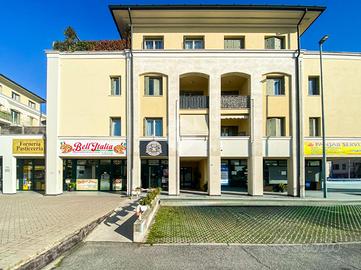 NEGOZIO A BAGNOLO MELLA