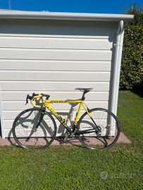 Bicicletta da corsa Pinarello