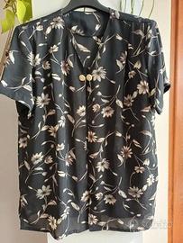 Blusa floreale 2in1 effetto giacca velata