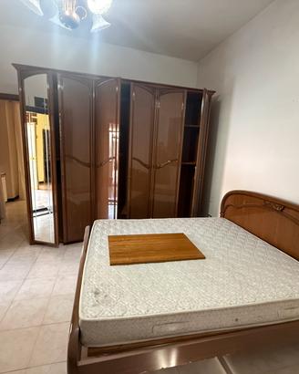 Canera da letto matrimoniale