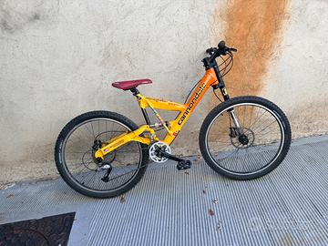 Cannondale Super V 700 SX