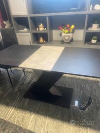 Tavolo allungabile nero e grigio in legno