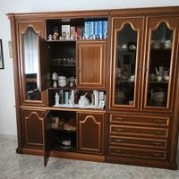 Mobile da soggiorno classico in legno massello