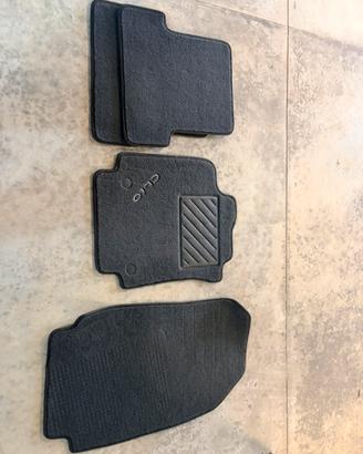 Set tappeti Renault clio lV  originali nuovi