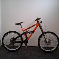 bici downhill mtb