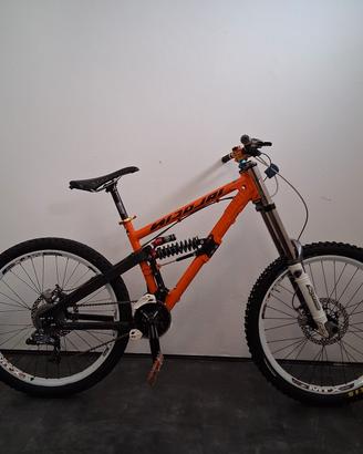 bici downhill mtb