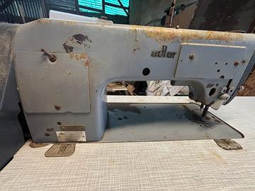 Macchina da cucire Adler