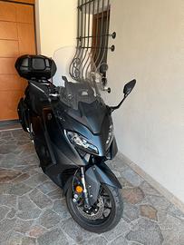 Scooter T Max 560