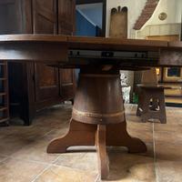 Tavolo a forma di botte in legno massello +4sedie