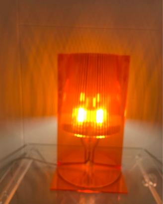 Kartell Take lampada tavolo di design arancione tr
