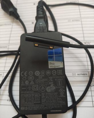 alimentatore Microsoft surface pro
