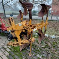 Aratro bivomere Moro usato