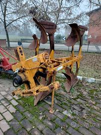 Aratro bivomere Moro usato