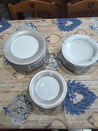 servizio piatti in porcellana 