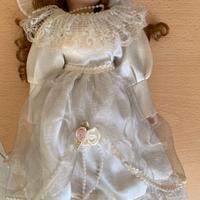 Bambola di porcellana