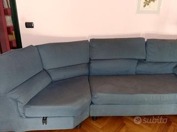 Divano in Alcantara blu a tre posti con angolo 