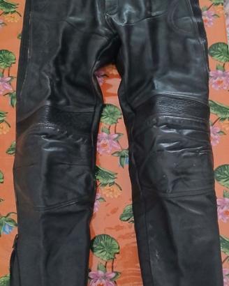 Pantaloni in pelle da moto