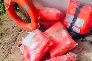 kit gommone barca navigazione salvataggio 