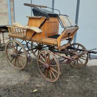 Carrozza antica per cavalli 