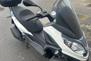 Piaggio mp3 (300)
