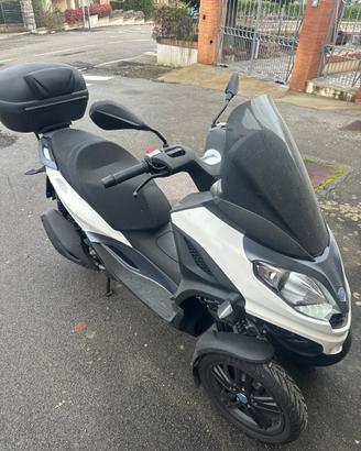 Piaggio mp3 (300)