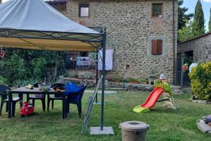 Casa indipendente a Castel San Niccolò, 4 locali