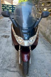 X8 PIAGGIO 200 motociclo