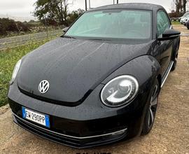 Volkswagen Maggiolino 1.6 TDI con tettuccio VISIBI