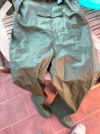 SCAFANDRO PER PESCA GOMMATO CON STIVALI