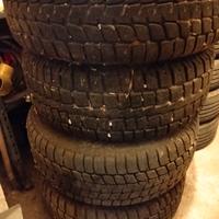 Gomme invernali 265 70 R15