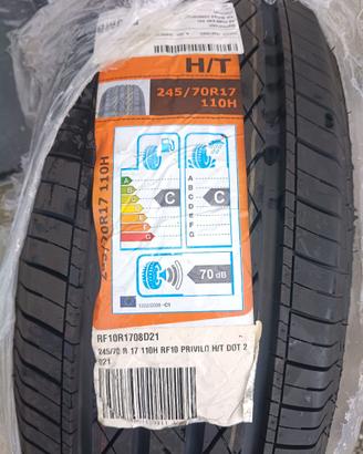 2 gomme nuove 245/70 r17