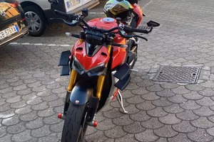 Ducati Streetfighter V4s 2021
