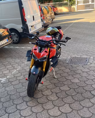Ducati Streetfighter V4s 2021