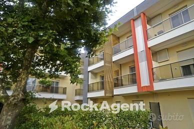 ALLOGGIO RECENTE COSTRUZIONE CLASSE A4 CON BOX AUT