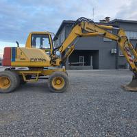 Escavatore gommato Komatsu Pw110
