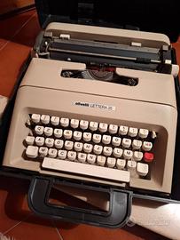 Macchina da Scrivere Olivetti Lettera 35