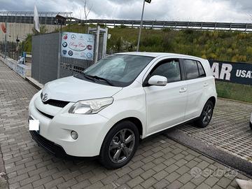 Toyota Urban Cruiser 1.4 D-4D AWD Lounge X-08/2012