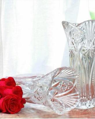 Vaso per fiori in vetro con base pesante