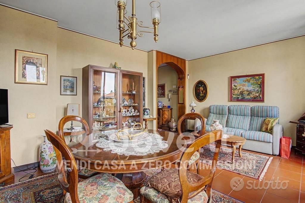Apartment in Malnate, Folla - Vista 2