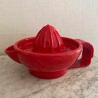 Spremiagrumi manuale in plastica rossa Guizzini