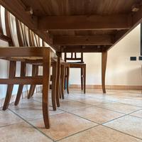 Tavolo in noce con 8 sedie