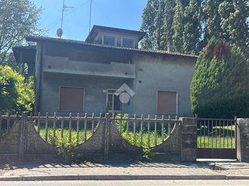 3 LOCALI A CODIGORO