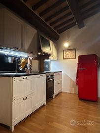 Cucina completa di elettrodomestici