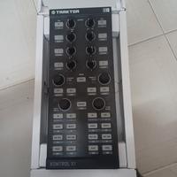 controller traktor x1 