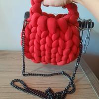 Pochette tracolla realizzata a mano colore rosso