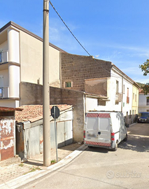 Casa/Rudere nel centro di San Salvatore T