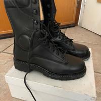 Anfibi militari vera pelle taglia 38